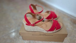 Sandalias piel cuña esparto MIMAO rojas