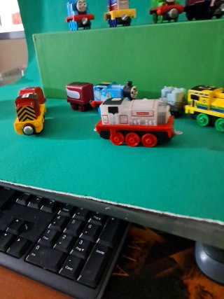 Lotto trenini Thomas medi