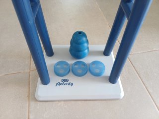 Juguetes interactivos para perros y gatos.