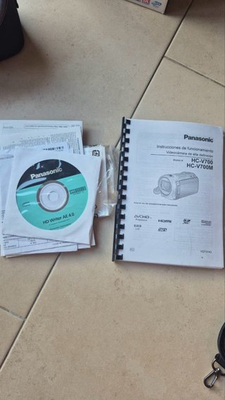 Videocámara Panasonic HC-V700 FullHD pack completo