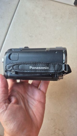 Videocámara Panasonic HC-V700 FullHD pack completo
