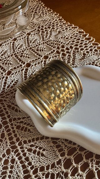 Bracciale donna rigido maxi oro martellato