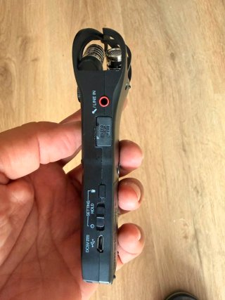 Grabadora Zoom H1n + microSD 32GB + Baterías