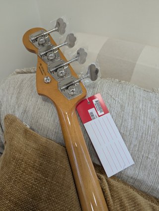 Fender Vintera '60s Jazz Bass Aztec Gold