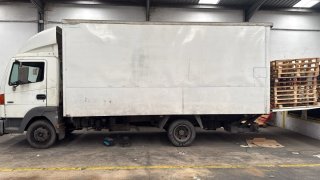 Nissan Atleon 2005