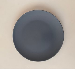 Vajilla gris Ikea