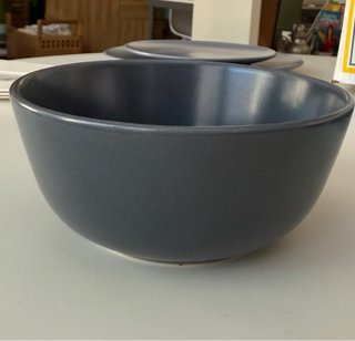 Vajilla gris Ikea