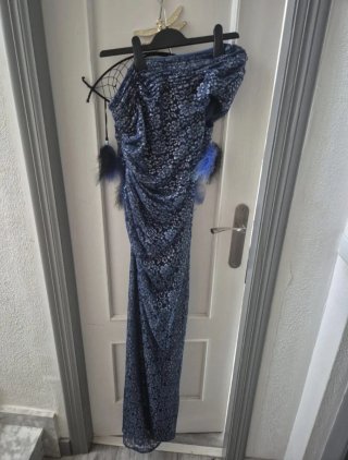 Vestido Myleene Klass azul y plata