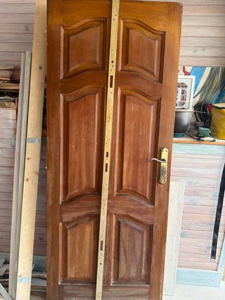 Puerta entrada madera mazica 80cm