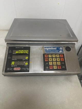 Balanza digital Berkel Modelo 681