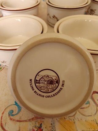 Set 12 ciotole in ceramica Mulino Bianco 2013