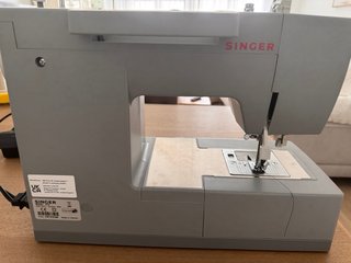 Máquina de coser SINGER Heavy Duty 4432