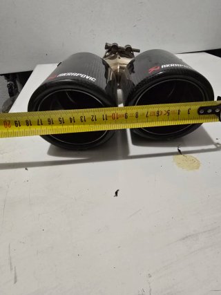 Cola de escape Akrapovic doble carbono