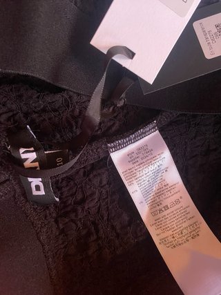 Pantalón acampanado DKNY negro