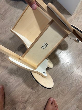Carrito de madera para muñecas