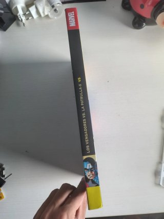 Los Vengadores vs. La Patrulla-X