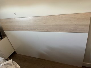 Cabecero de madera y blanco