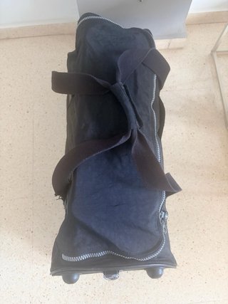 Maleta de viaje Kipling negra con ruedas