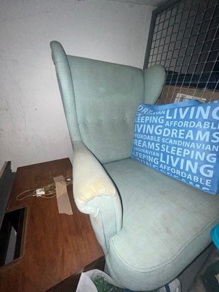 Sillón orejero STRANDMON azul turquesa
