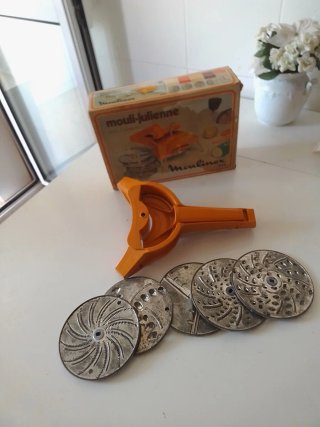 Rallador Mouli-julienne Moulinex con 5 discos