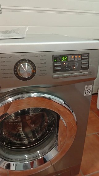 Lavadora LG Acero 8kg 1200 rpm