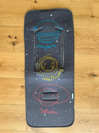Funda universal para carrito de bebé con planetas