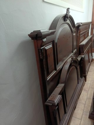 Juego 2 mesitas de noche madera