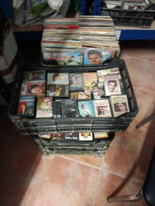 Lote Vinilos CDs VHS Flamenco y casettes