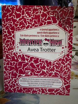 Bambola Monster High Avea Trotter .
