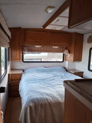 Chevrolet fleetwood bounder 1996