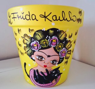Maceta Frida Kahlo Amarilla 19x18x11cm