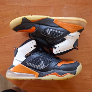 Jordan Mars 270 GS Negro Naranja