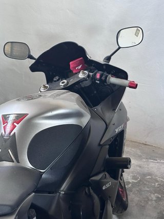 Yamaha R1 Sportbike