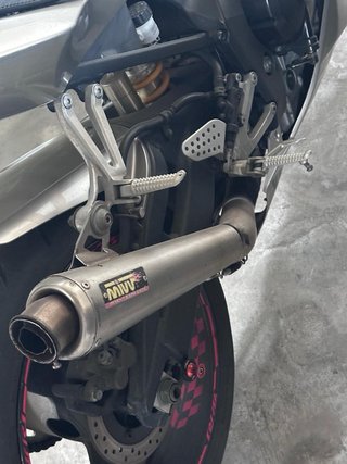 Yamaha R1 Sportbike