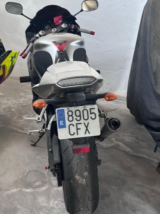 Yamaha R1 Sportbike