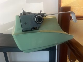 Máquina de escribir Remington verde