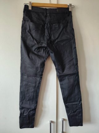 Pantalones Stradivarius efecto cuero T.38