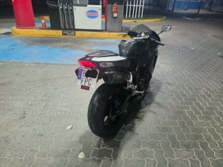 Kawasaki ZX-10R Negra