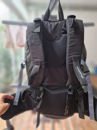 Mochila Quechua Negra y Gris