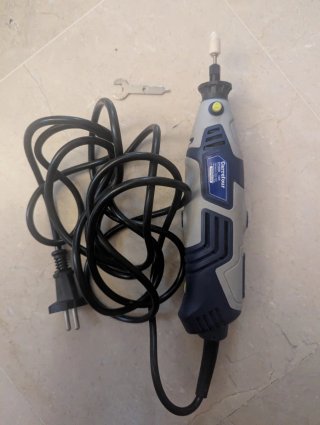 Multiherramienta tipo dremel Carrefour 135W