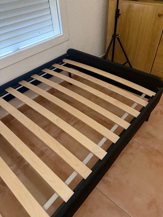 Cama tapizada SLATTUM Ikea gris