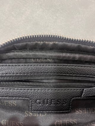 Bolso Guess Negro Piel Sintética