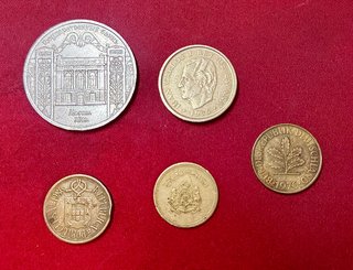 Colección monedas mundo modernas