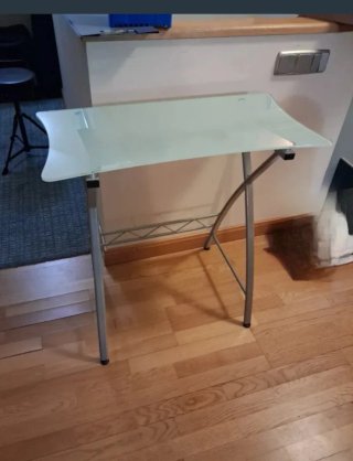 Mesa de cristal y metal Ikea