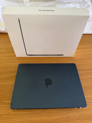 MACBOOK AIR 13 M3 COLOR MEDIANOCHE