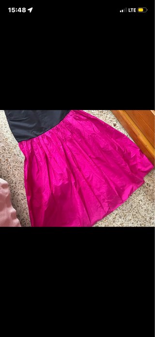 Vestido Zara palabra de honor S negro y fucsia
