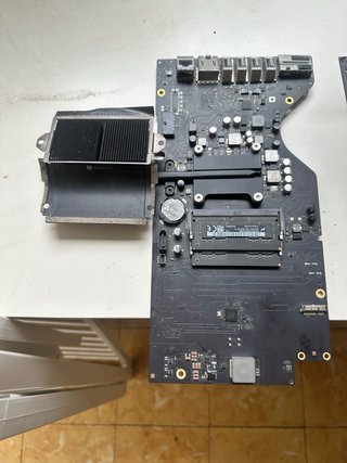 iMac A1418 21,5” 2017 para piezas + 2 placas