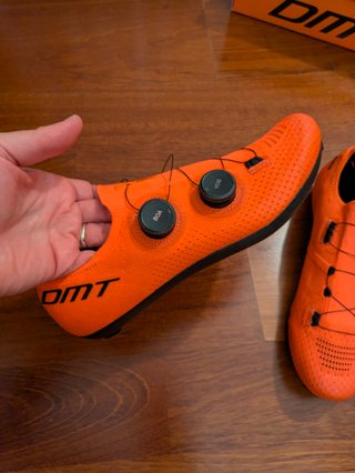 NUEVAS Zapatillas DMT KR0 talla 42