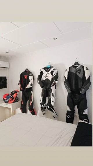 Mono Dainese 2 Piezas Talla 56 Perforado