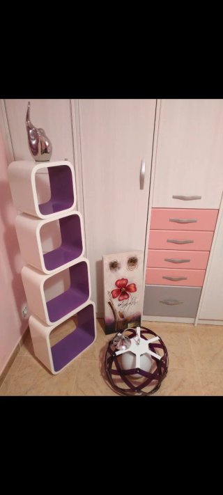 Habitación juvenil como nueva ,materiales de calid